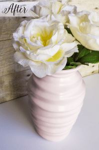 Add a little bit of color and life to an old vase using #decoart chalk paint. It's a great way to add a little bit of color to an otherwise bland space.