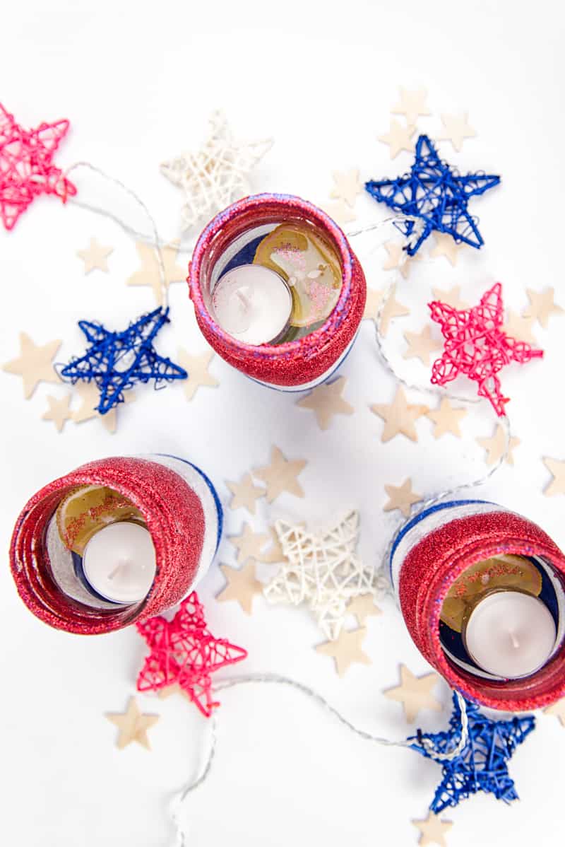 Glitter Patriotic Mason Jars | Mason Jar Crafts | Mason Jar DIY | Mason Jars | Glitter Crafts | Glitter DIY | 4th of July Crafts | Patriotic Crafts | Patriotic DIY