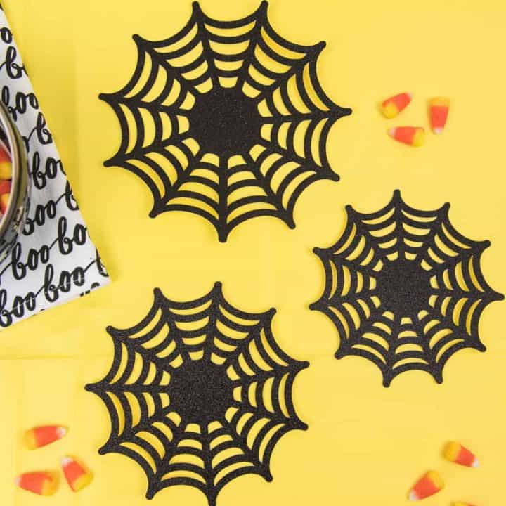 Paper Spider Webs -Get the SVG cut files for these paper spider webs! Make your own family-friendly decor instead this year, it only takes 15 minutes to put together with the Silhouette Cameo!